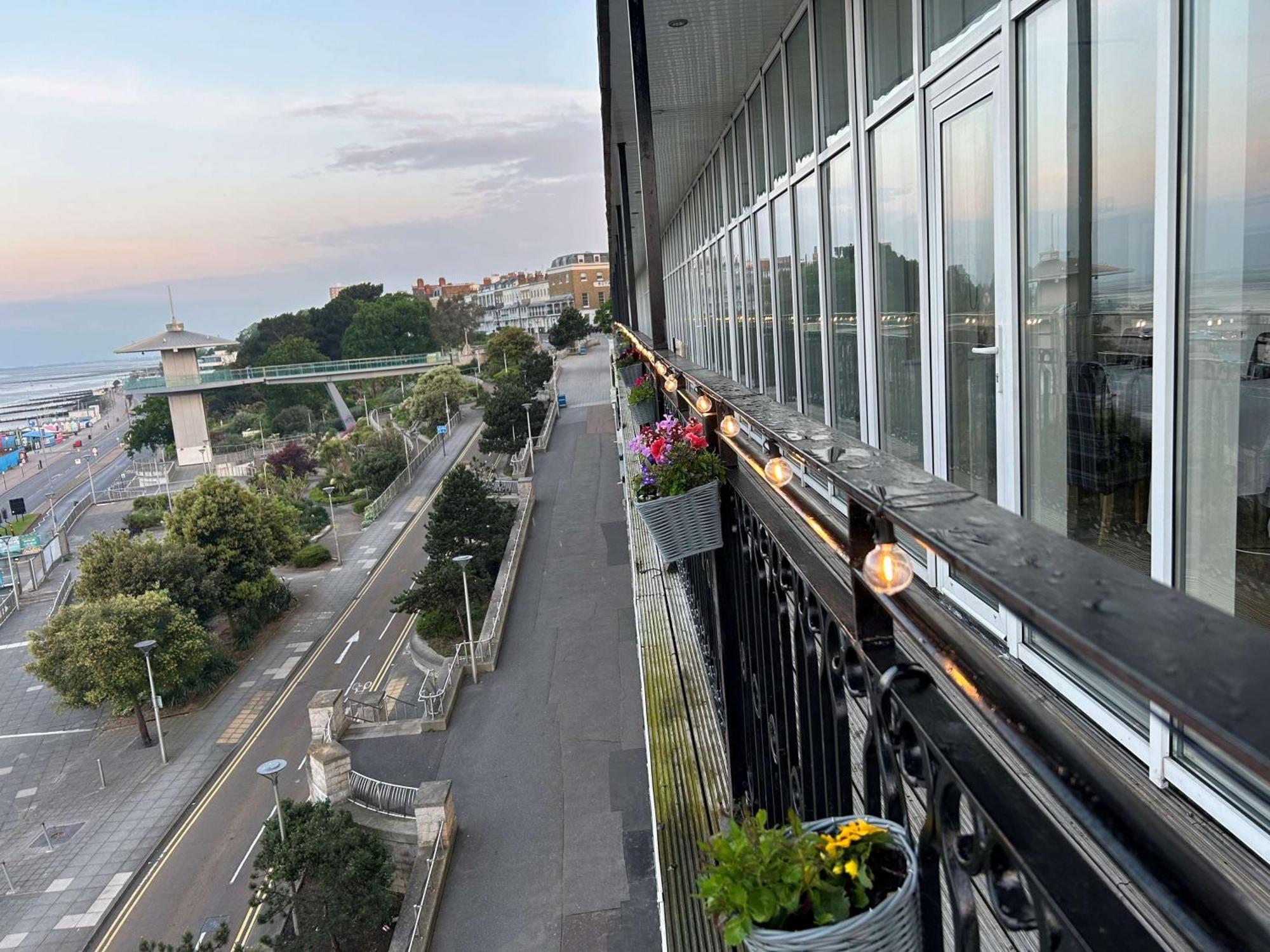 Park Inn By Radisson Palace Southend-on-Sea Buitenkant foto